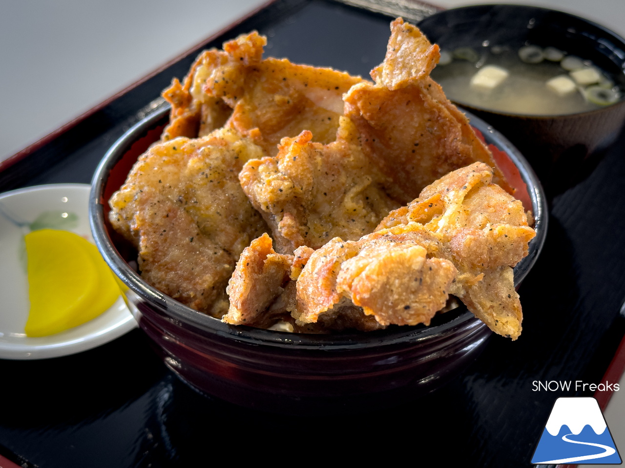 ぴっぷスキー場｜旭川紋別自動車道・比布北インターを降りたら約３分で到着。良質な雪、多彩なコース、抜群の眺望、美味しいグルメ、アフタースキーに温泉も。。。とっても高い満足度を誇るローカルゲレンデを滑ります(^^)/